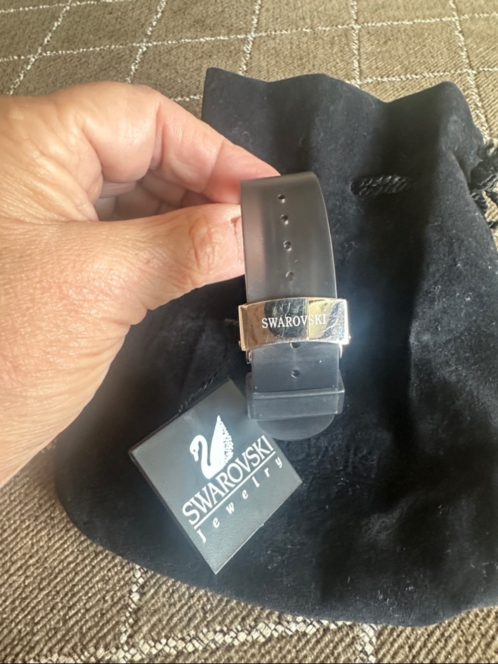 NWT Vintage Swarovski Black translucent rubber bracelet with Pavé Crystal Clasp - Picture 12 of 12